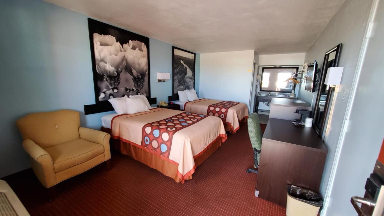 Super 8 By Wyndham Horn Motel Van Horn